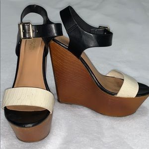 Neutral Black, White, and Tan Wedges Size 6